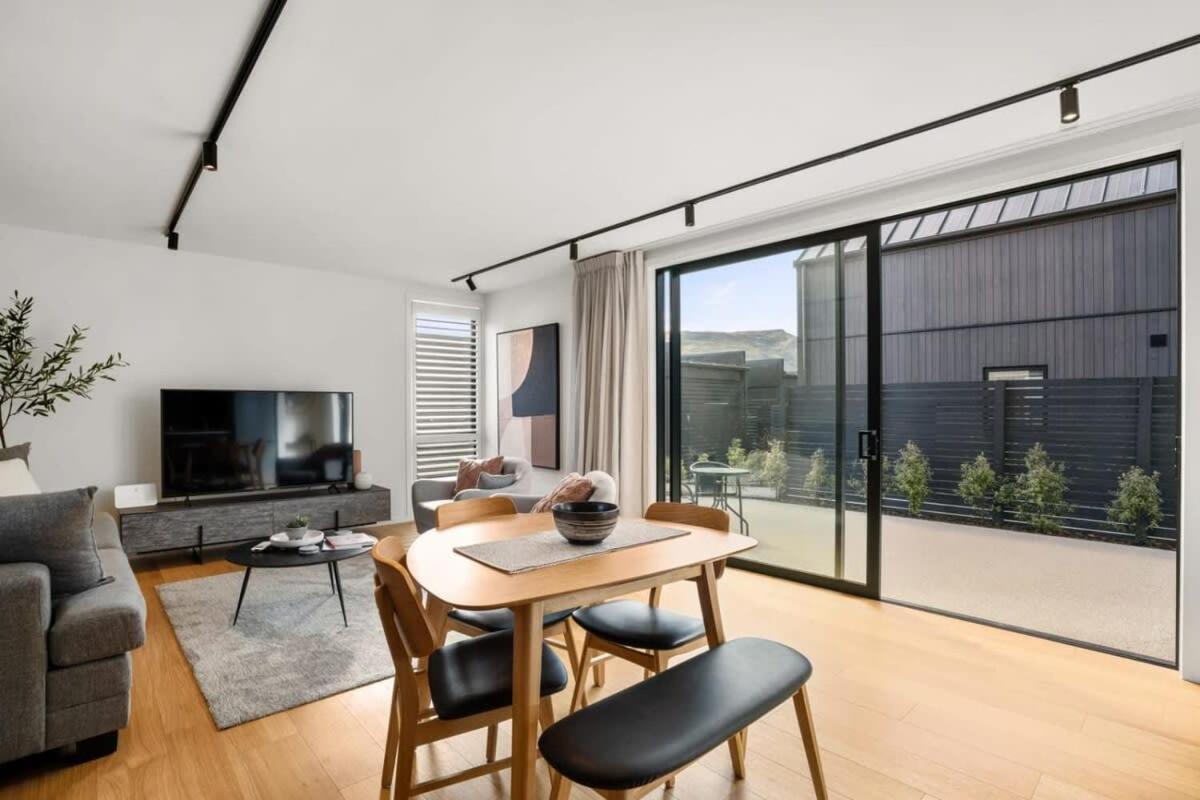 Nestled Below The Remarkables Queenstown Exterior photo