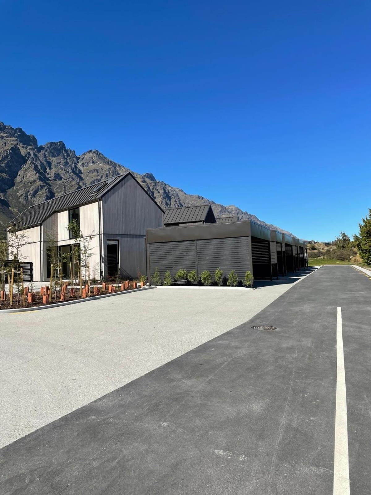 Nestled Below The Remarkables Queenstown Exterior photo